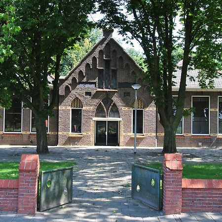 Bed & Breakfast De Oale SchoolLattrop エクステリア 写真